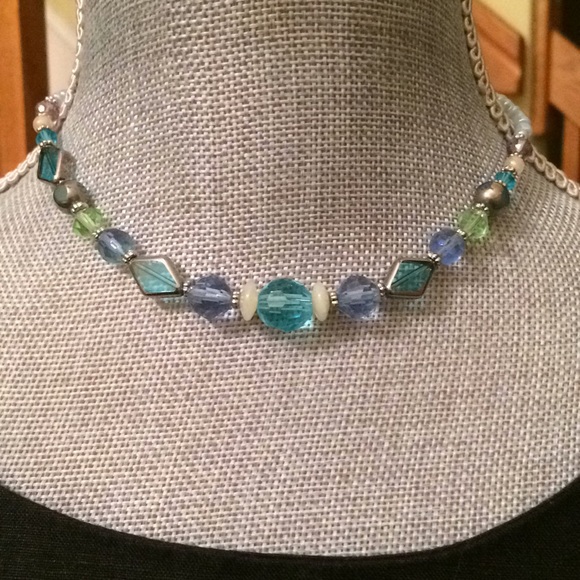 Gorgeous glass chocker - Picture 7 of 7